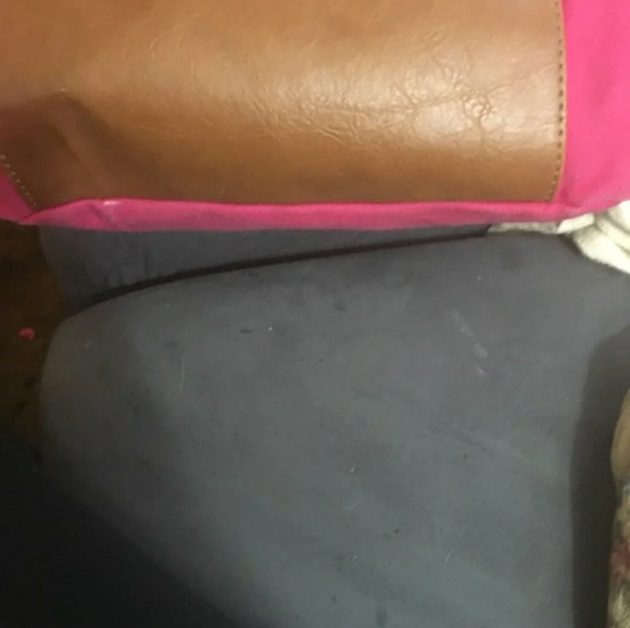 Tommy Hilfiger purse - Picture 8 of 8